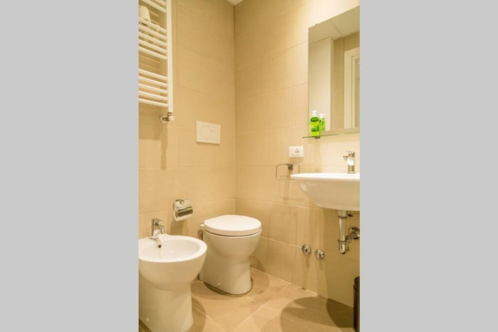 Casa Alessandra Colosseo Roma Ngoại thất bức ảnh